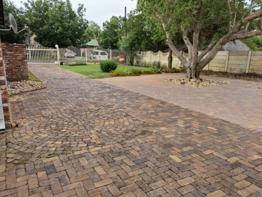 3 Bedroom Property for Sale in Flamwood North West